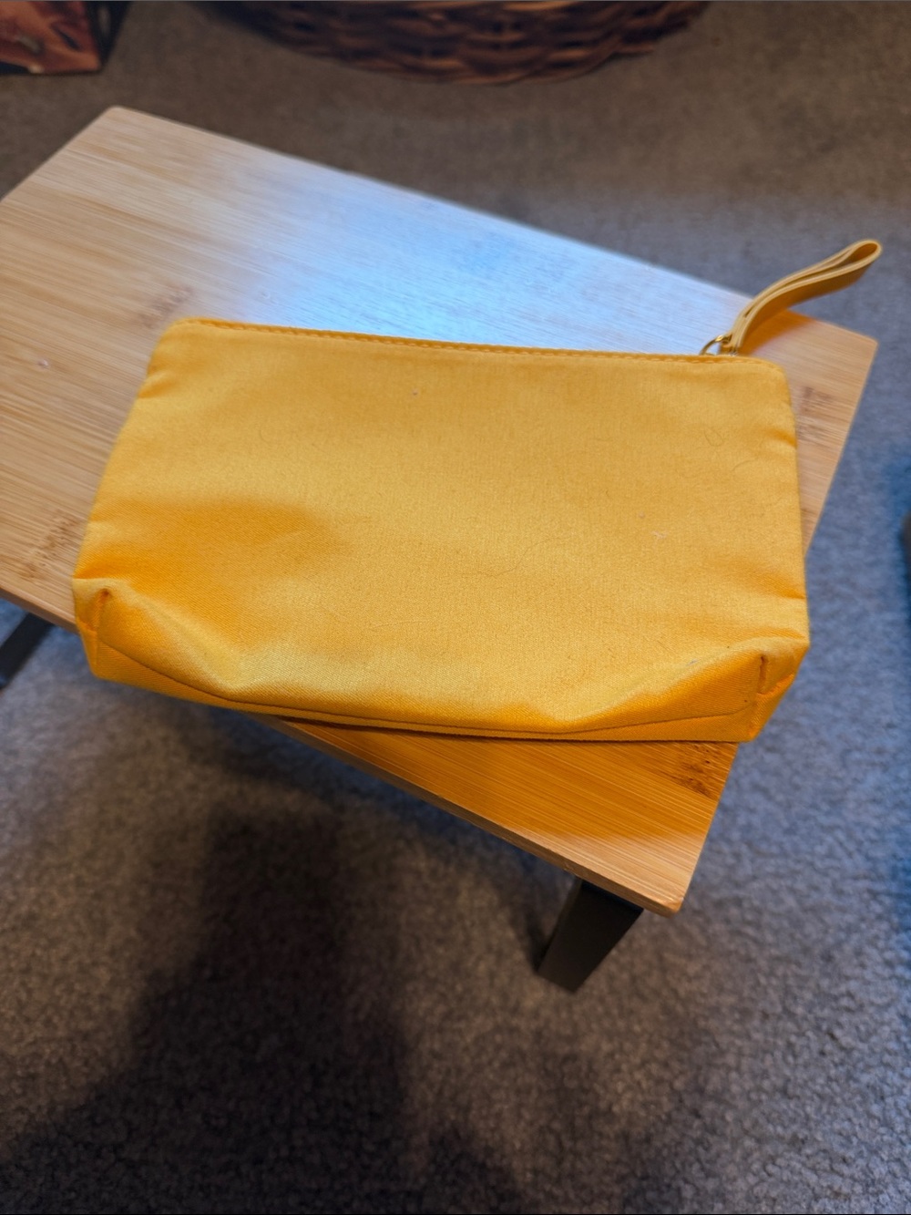 Four different items,plus pouch - Picture 2 of 4